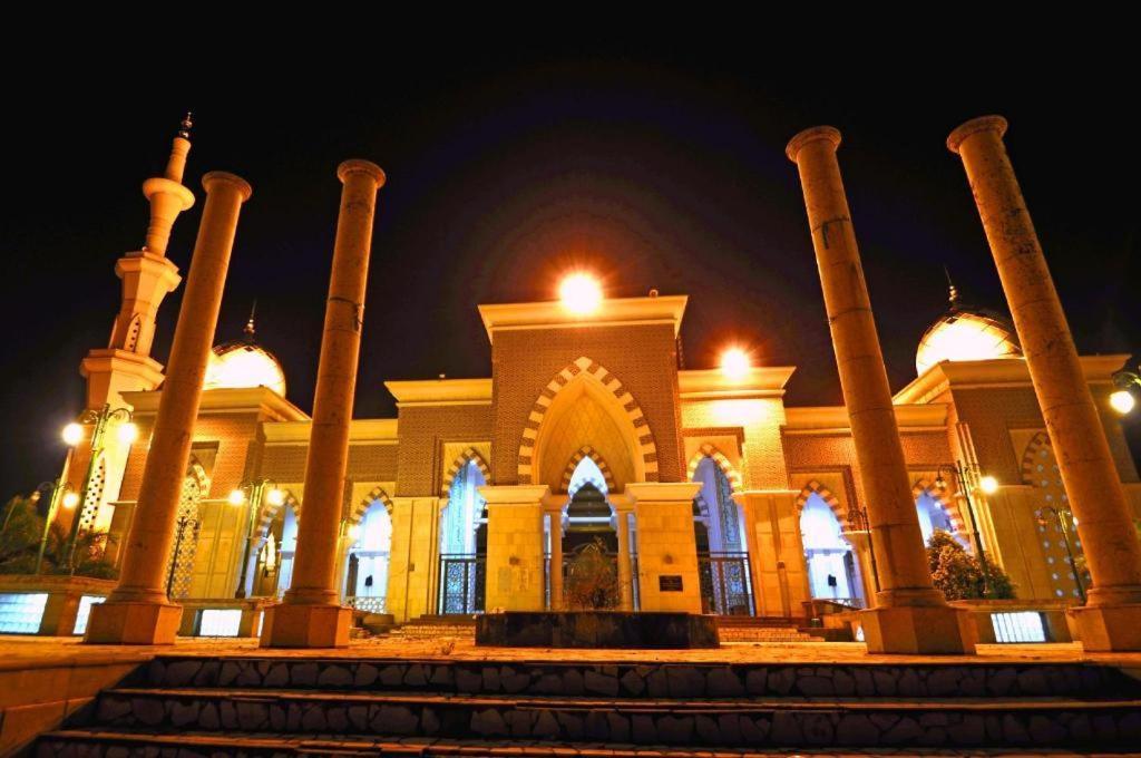 The Rinra Hotel Makassar Luaran gambar