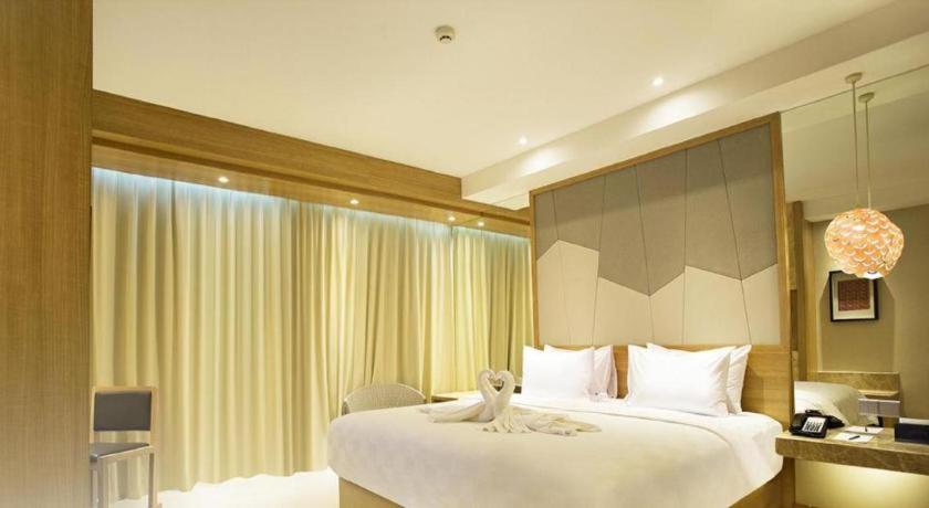The Rinra Hotel Makassar Luaran gambar