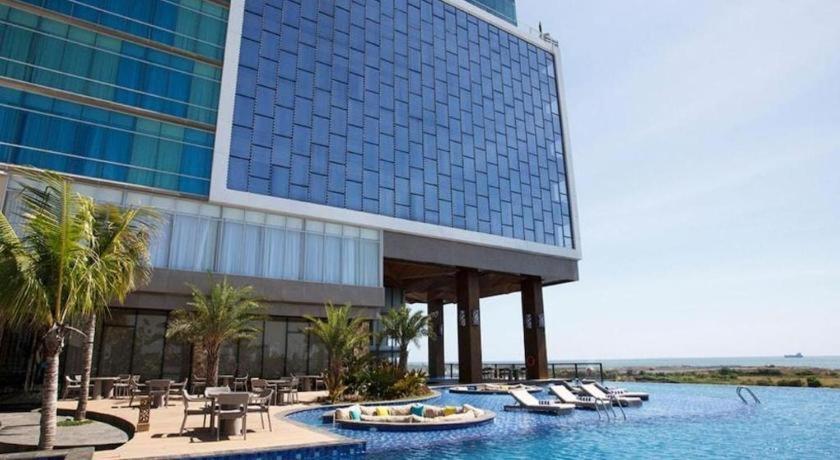 The Rinra Hotel Makassar Luaran gambar